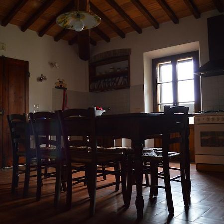 فيلا San Quirico dʼOrciaفي Agriturismo La Disperata المظهر الخارجي الصورة